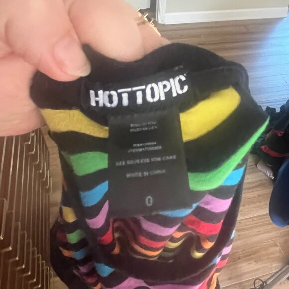 Hot Topic Pride Collection Crop Top with Cutout - Picture 5 of 5